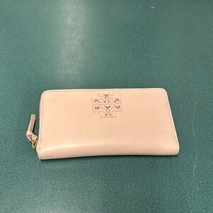 Tory Burch Light pink wallet